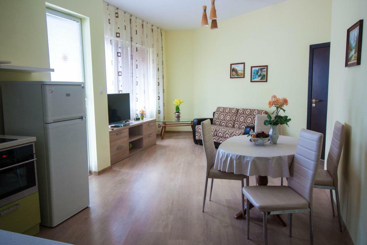 Apartcomplex Ritza Aziz Konstantin ve Elena Dış mekan fotoğraf